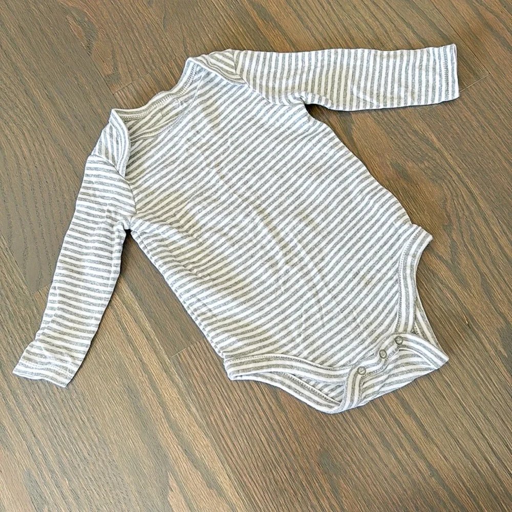 BabyGap 4-Piece Baby Whale Outfit Set 6-9M